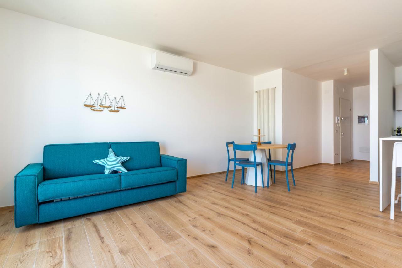 Waterfront Apartment With Seaview Balcony Bari Exterior foto
